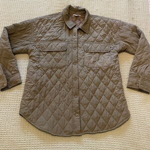 Women’s Quilted Lightweight Shirt Jacket in Olive Green